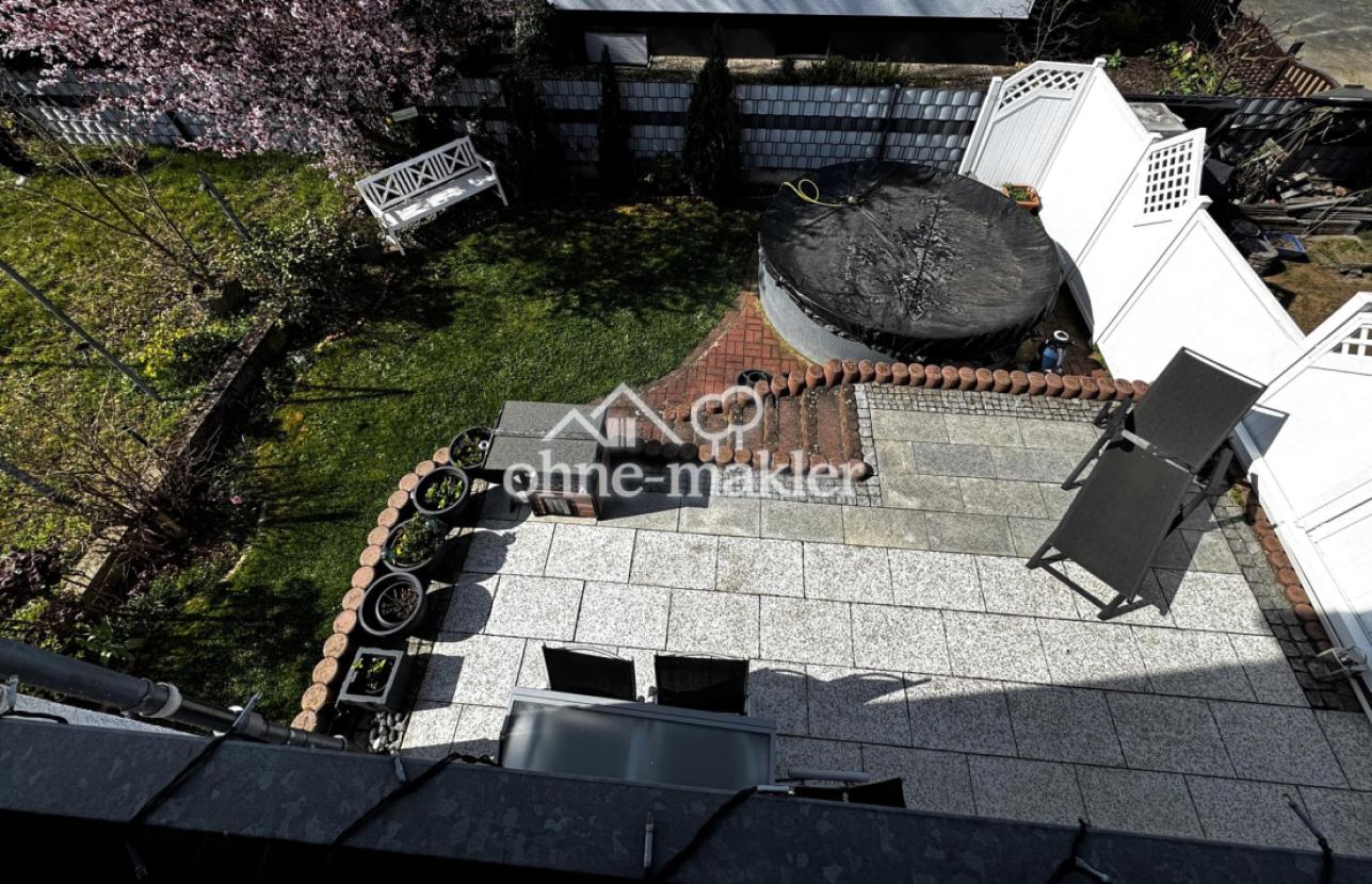 Blick zum Pool
