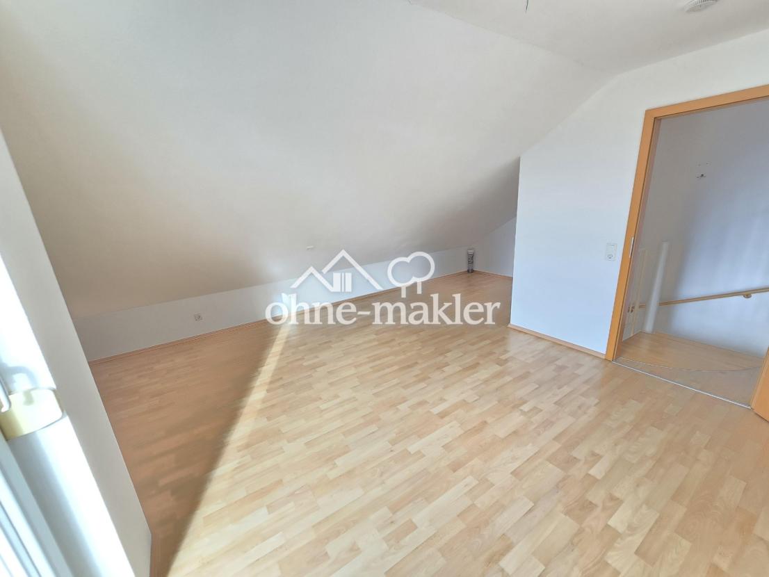 Schlafzimmer oben 2