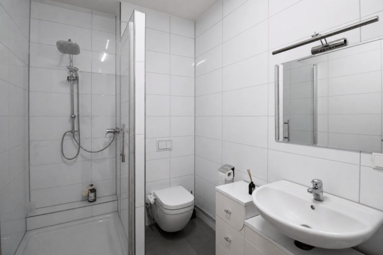 Badezimmer (DG)