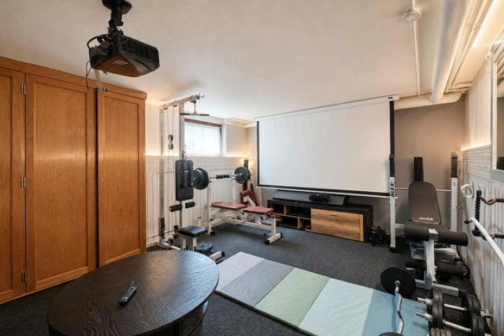 Fitnessraum im Keller