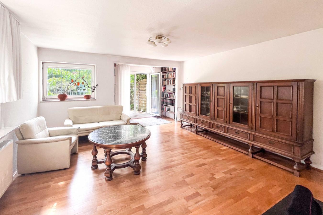 Großzügiges Wohnzimmer