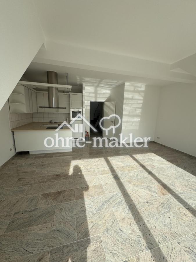 Wohnzimmer/ Einbauküche