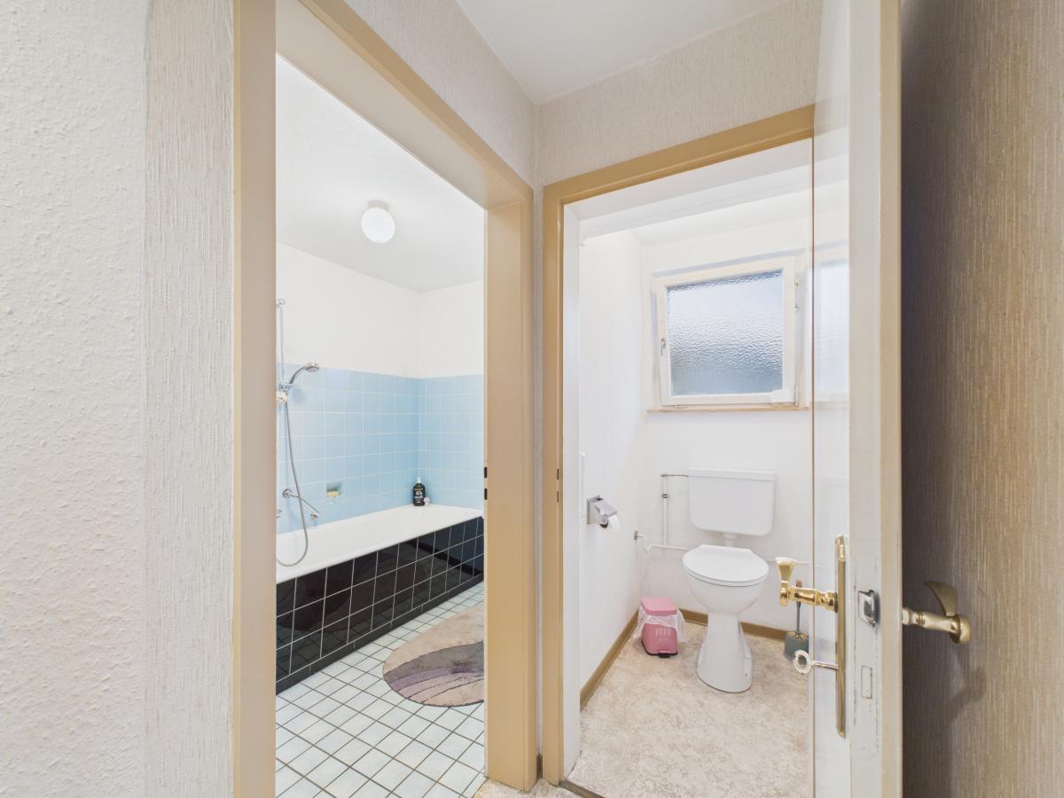 Bad + Toilette 1.OG