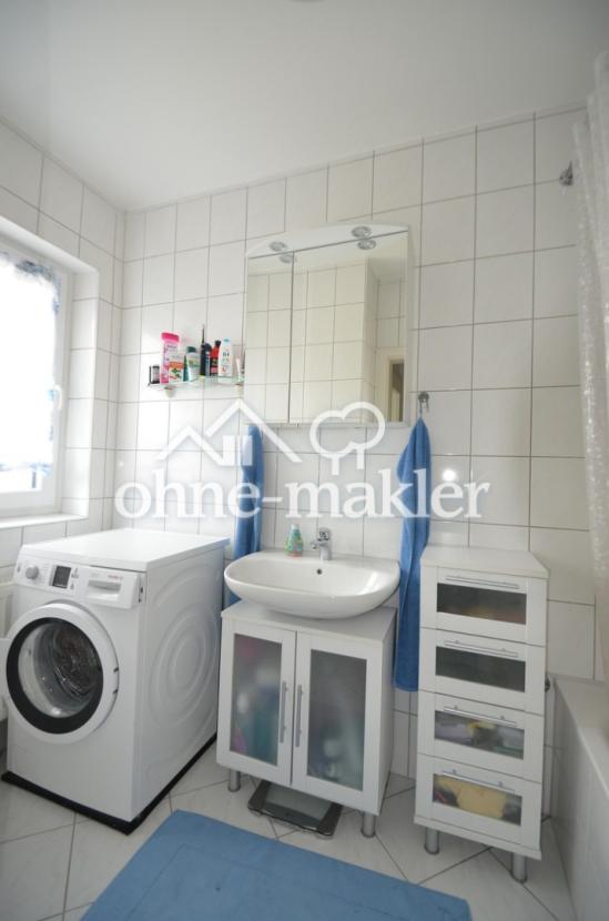 Badezimmer mit Fenster