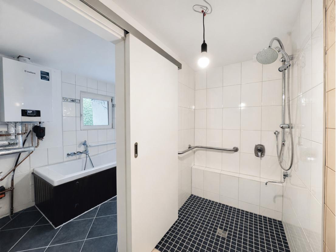 EG Wannenbad + separate Dusche