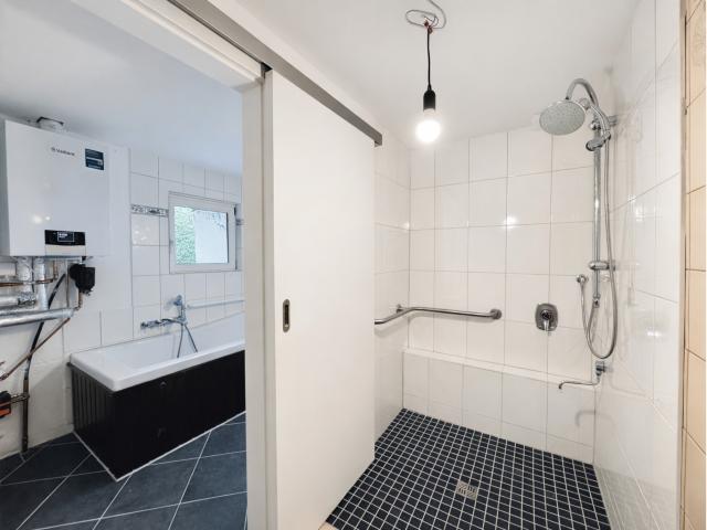 EG Wannenbad + separate Dusche