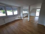Fensterfront im Wohnzimmer