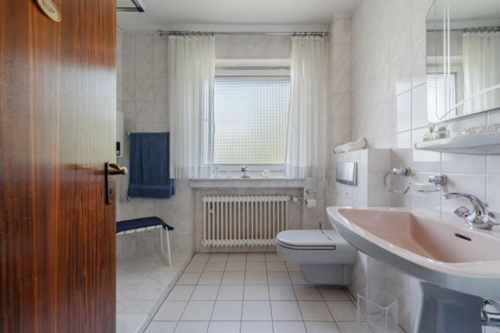 Ansicht barrierearmes Badezimmer Erdgeschoss