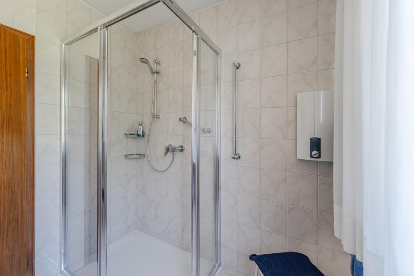 Weitere Ansicht barrierearmes Badezimmer Erdgeschoss