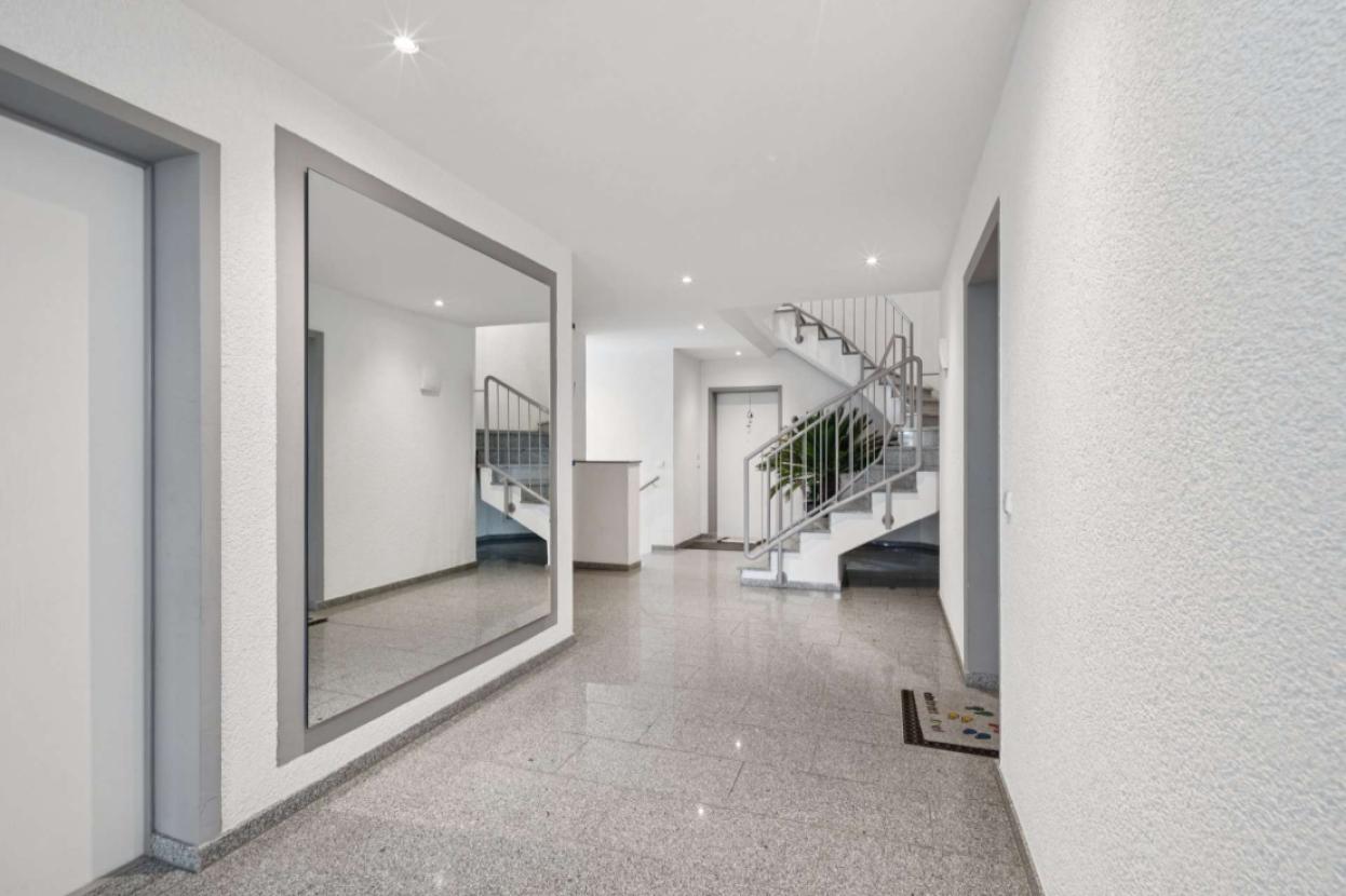 Hausflur Penthouse Wiesbaden (2)