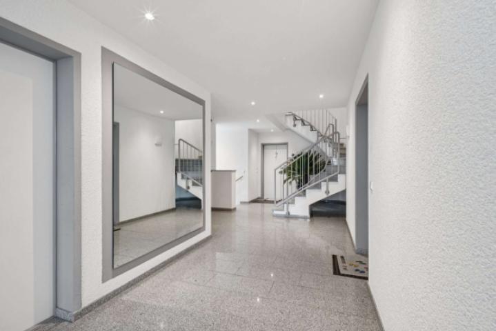 Hausflur Penthouse Wiesbaden (2)