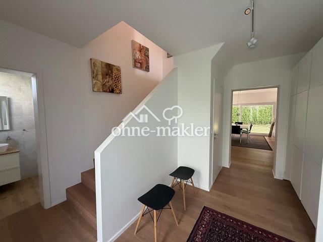 Diele mit Blick zum Esszimmer