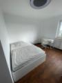 Möbliertes Zimmer