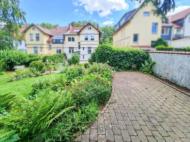 Garten mit Terrasse