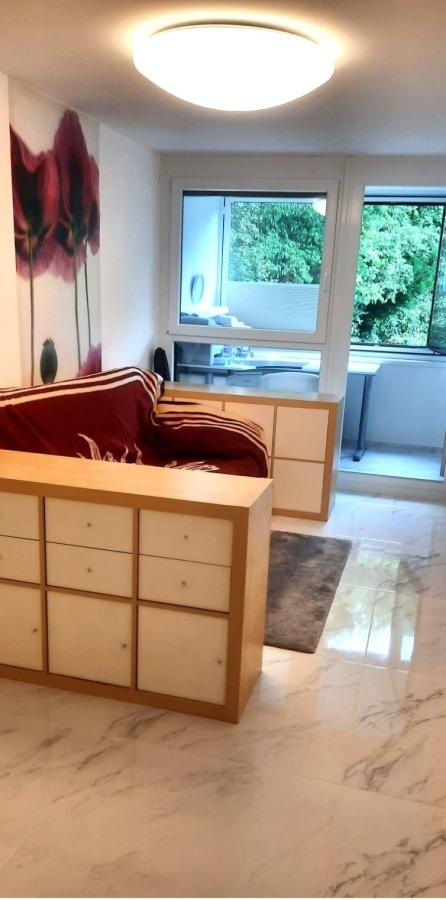19 Arbeitszimmer Bild 1