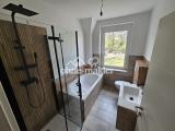 Bad mit Regendusche & Wanne