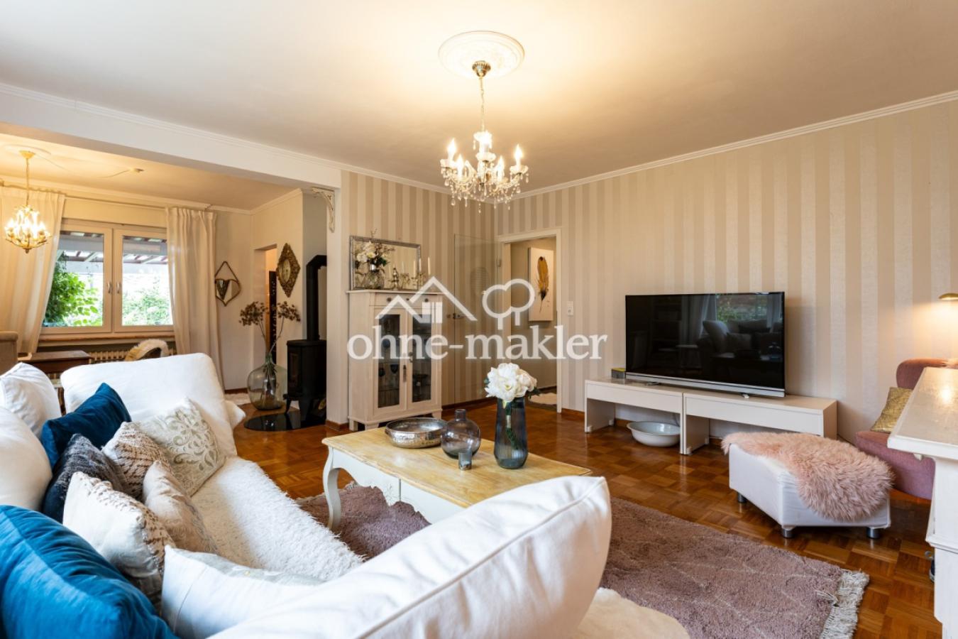 Wohnzimmer im EG