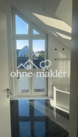 OG Blick ins Badezimmer