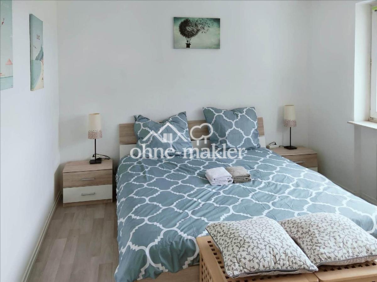 Schlafzimmer 01