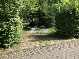 Westgrenze, neben Privatstraße