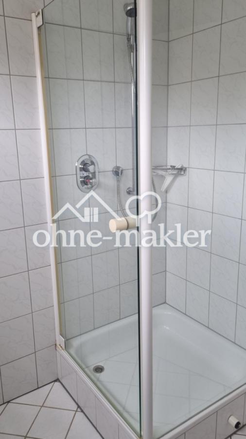 Bad 2 mit Dusche