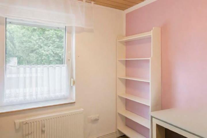 Kinder-/Arbeitszimmer