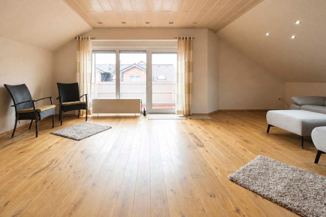 01 Wohnzimmer