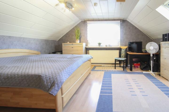09 Schlafzimmer