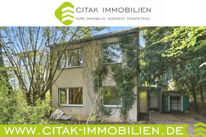 Einfamilienhaus mit Anbau und Garage in Köln-Heimersdorf