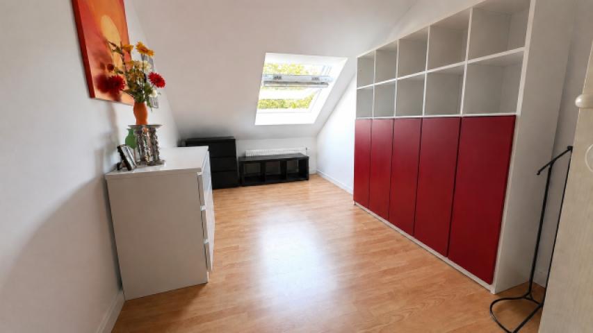 Kinderzimmer / Büro / Ankleidezimmer