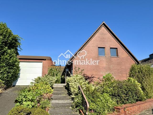 Frontansicht mit Garage