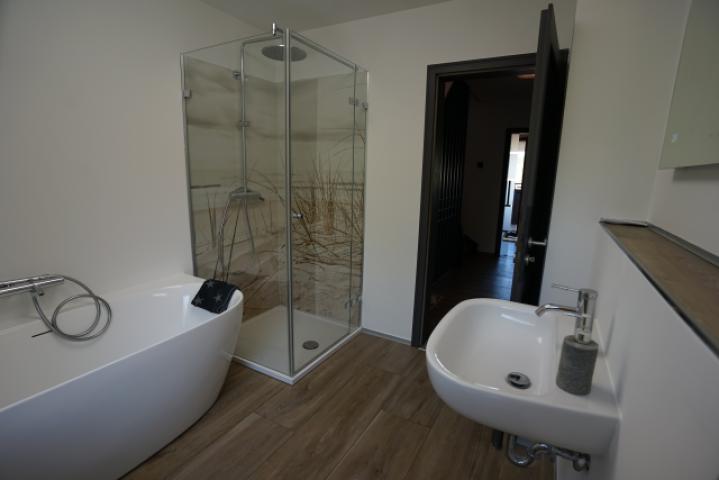 19. Badezimmer im OG Ansicht II
