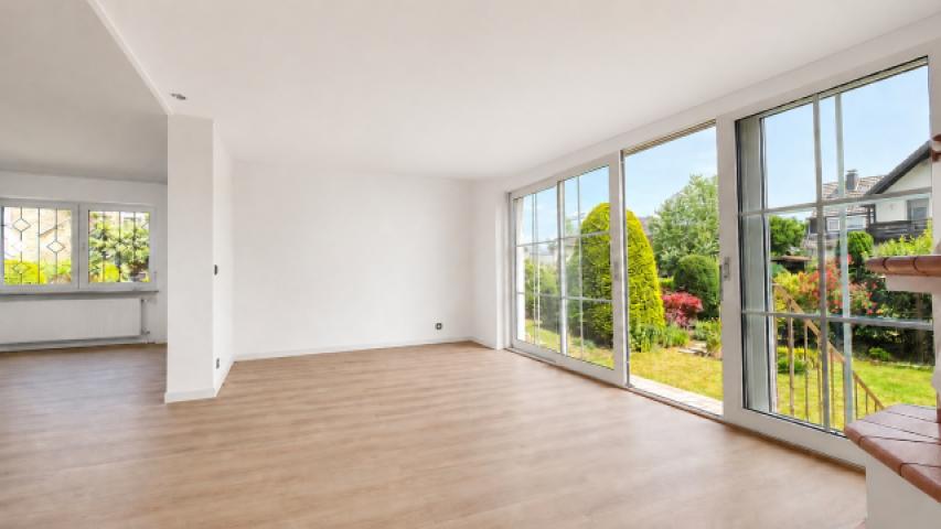 Wohnzimmer EG nach Sanierung 