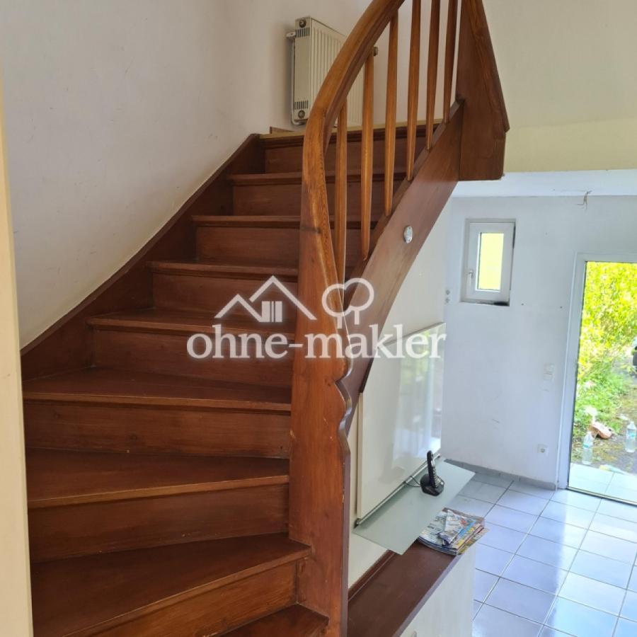 Treppe ins 1. OG