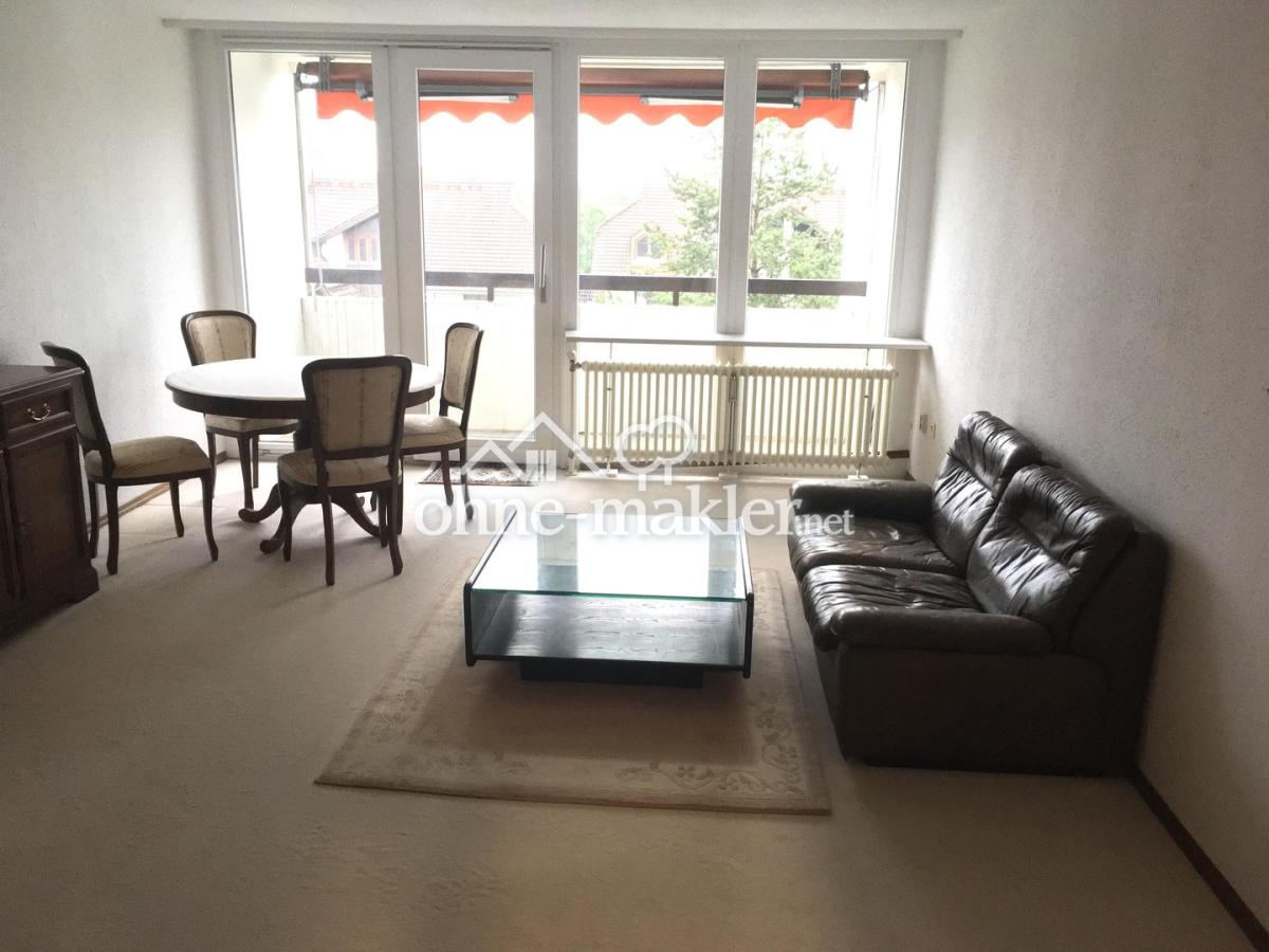 Wohnzimmer 24 qm mit Loggia