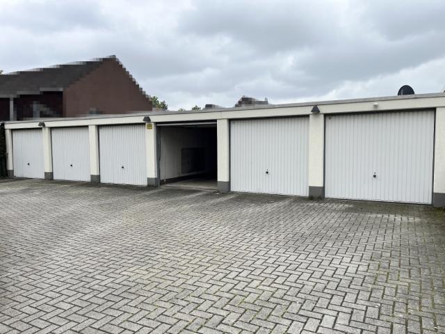 Garagenhof 1