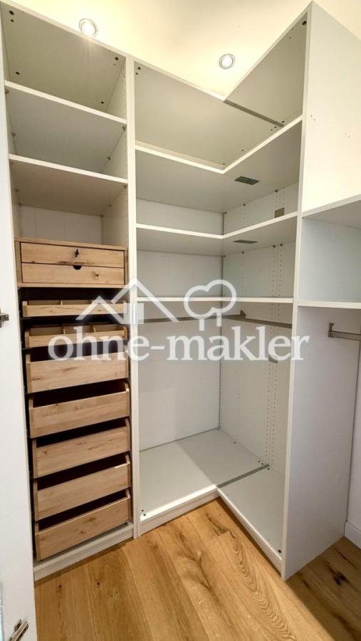 begehb. Kleiderschrank