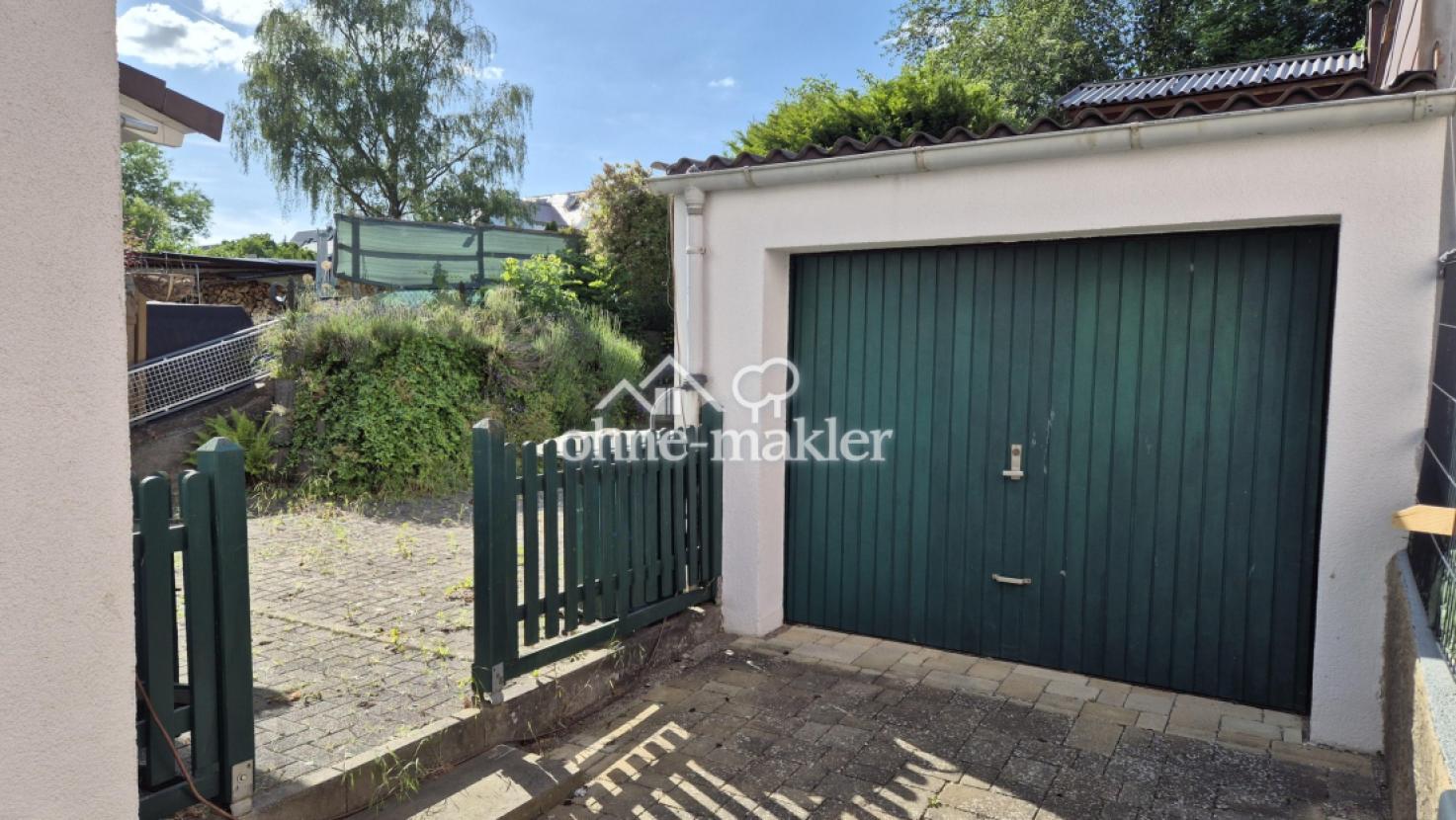 Garage & Terrasse