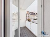 Balkon mit zwei Zugängen