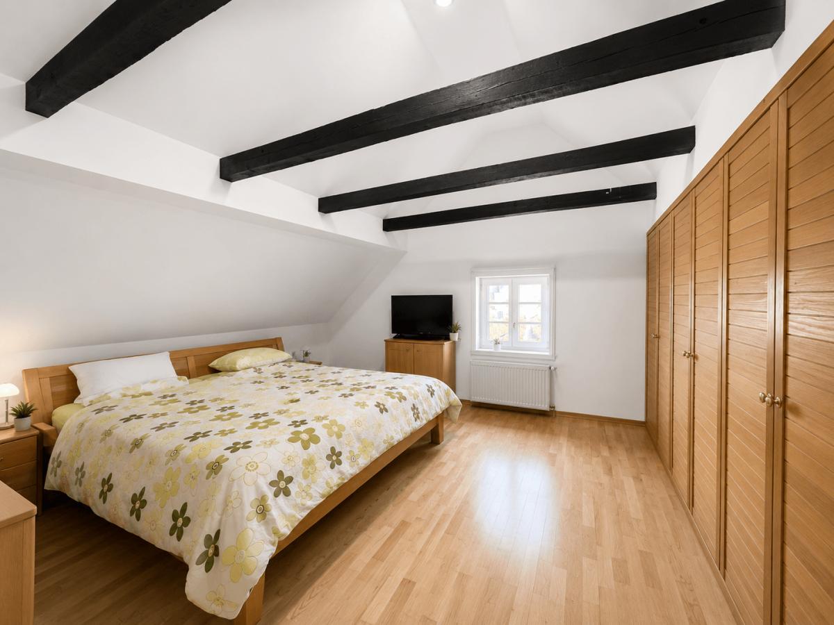 Schlafzimmer DG