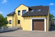 Freistehendes EFH mit Garage