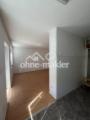Blick aus Küche ins Wohnzimmer