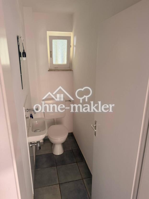 EG -  WC