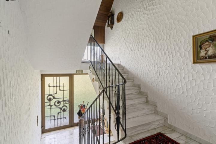 Treppenhaus - EG