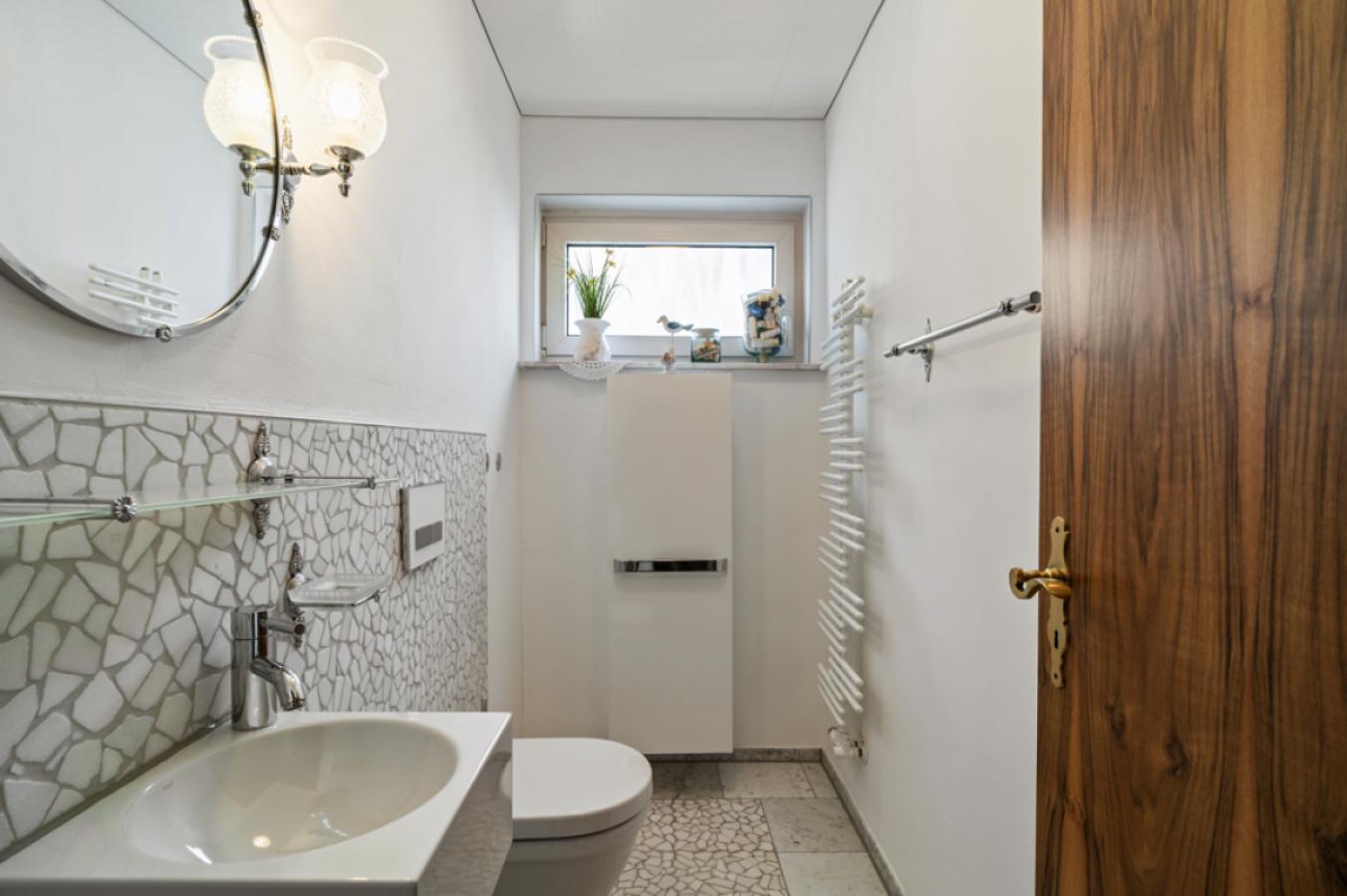 Gäste-WC - EG