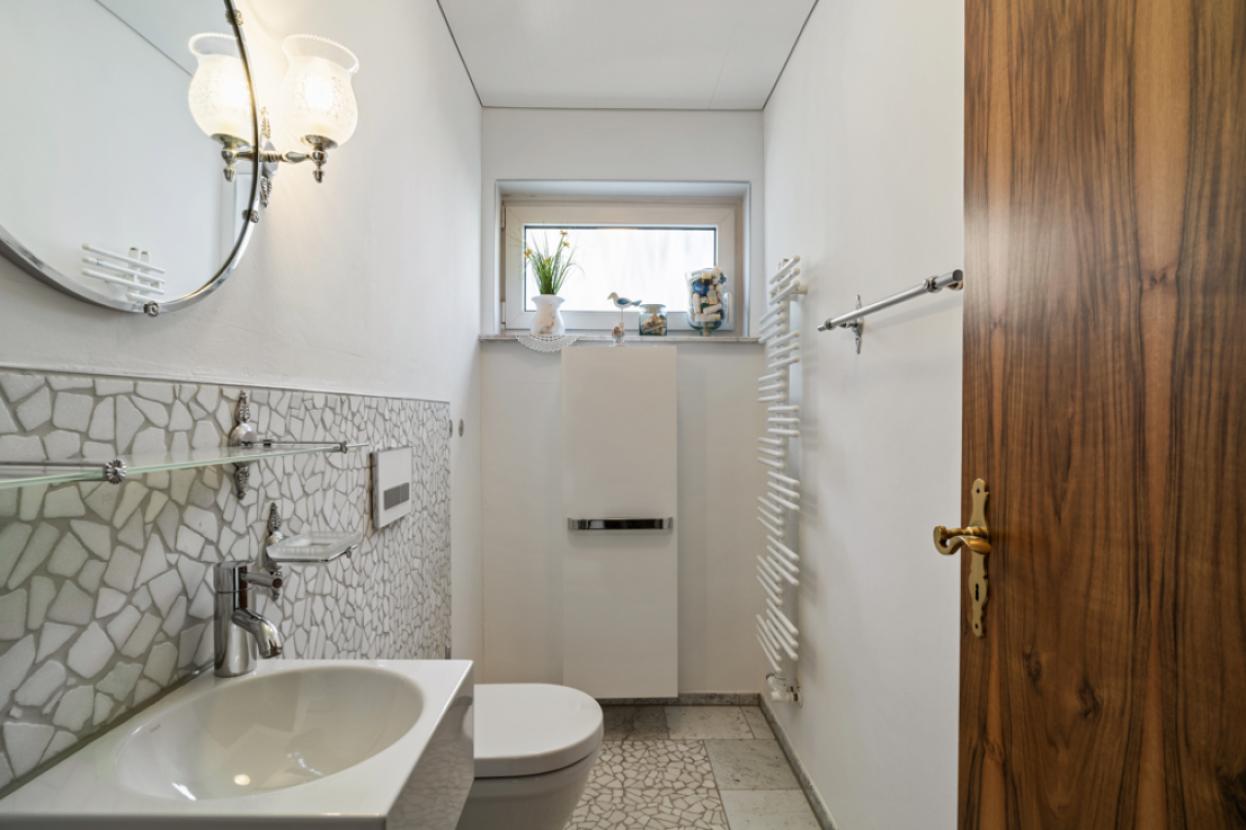 Gäste-WC - EG