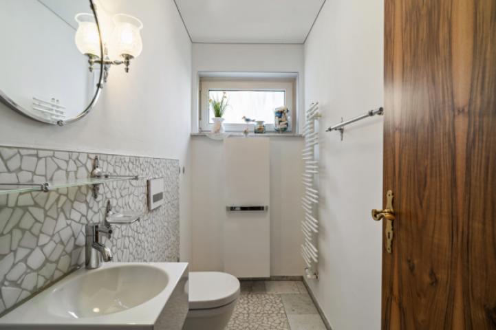 Gäste-WC - EG