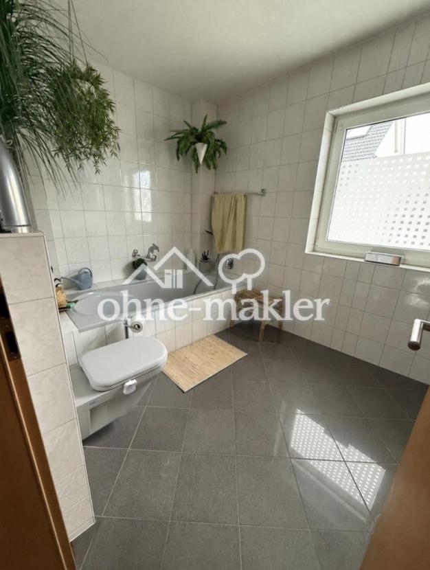 1.OG Badezimmer 1.2