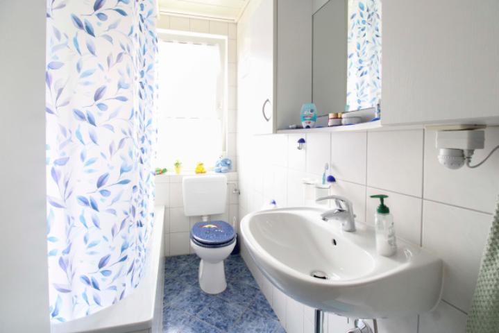 Badezimmer EG
