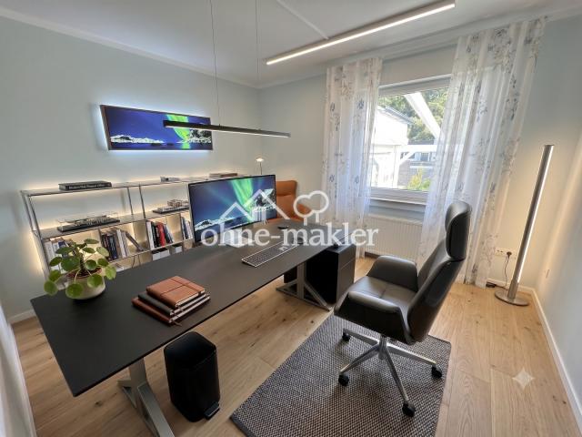 Arbeitszimmer 1 OG links